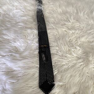Sam Well International Tie brand new still in plastic